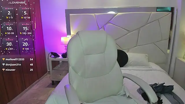 Natasha Kiim  online show from March 27, 5:27 am