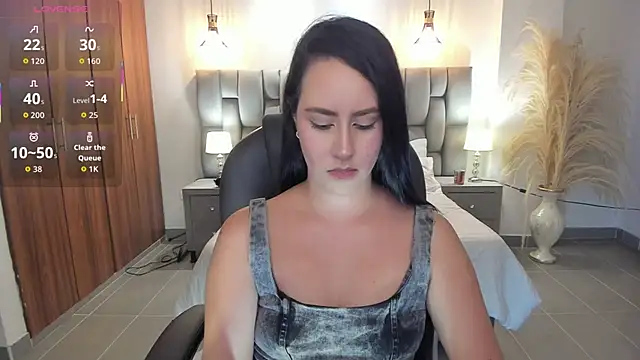 Natasha Kiim  online show from July 9, 4:35 am