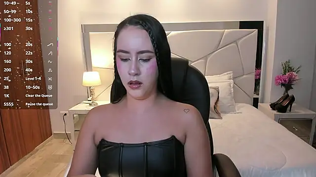 Natasha Kiim  online show from July 3, 4:08 am