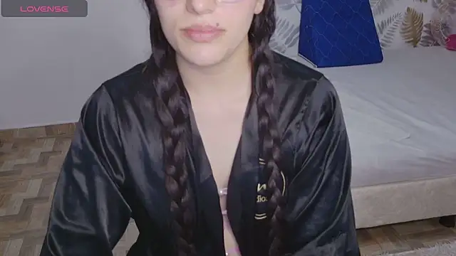 CattleyaAngel online show from March 16, 8:00 pm