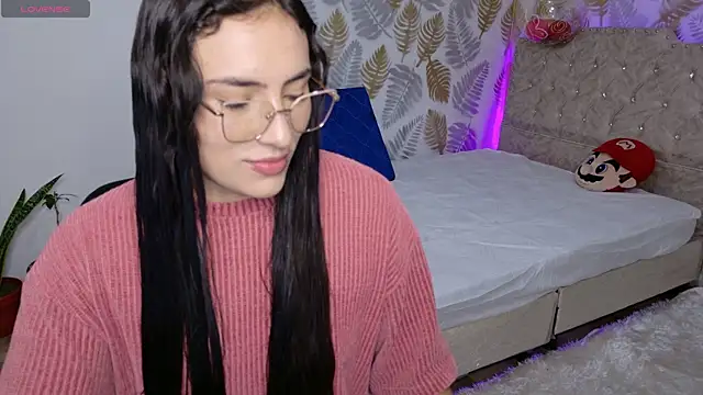 Snapshot of CattleyaAngel chatting on December 2, 5:36 pm CattleyaAngel online show from December 2, 5:36 pm