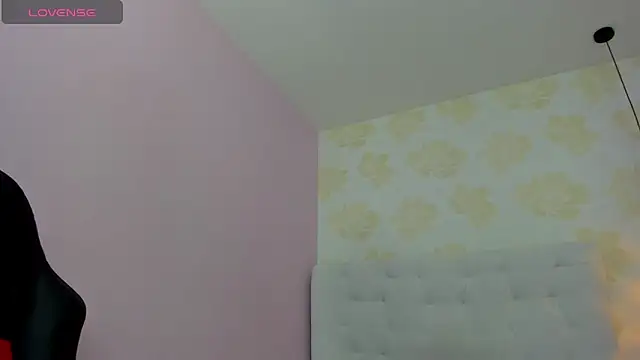 ALAHIACRUZ1 online show from November 27, 2:56 am