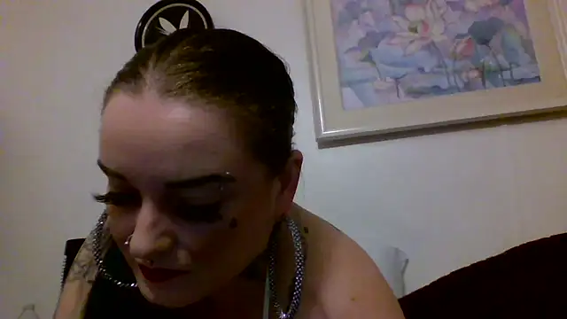 Snapshot of kendraray chatting on October 14, 12:33 am kendraray online show from October 14, 12:33 am