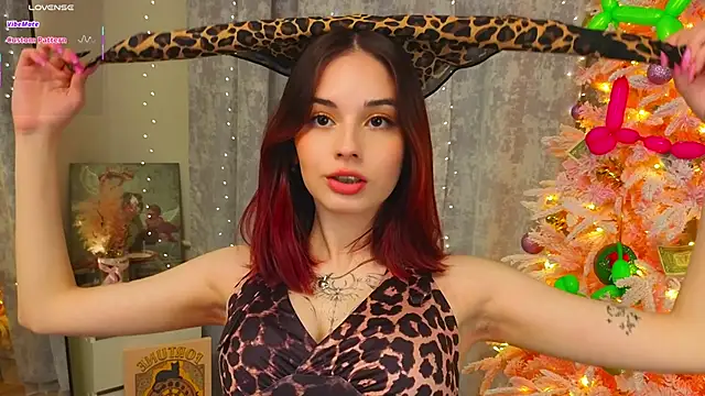 LunaraRada online show from January 11, 5:42 pm