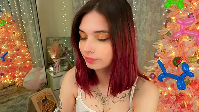 LunaraRada online show from January 13, 5:50 pm