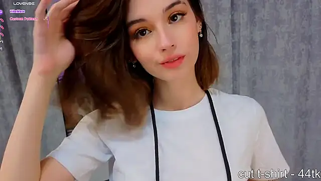 LunaraRada online show from November 8, 3:26 pm