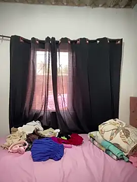 Snapshot of EggedGrowth chatting on February 7, 3:31 pm EggedGrowth online show from February 7, 3:31 pm