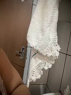 Snapshot of EggedGrowth chatting on January 16, 12:31 pm EggedGrowth online show from January 16, 12:31 pm