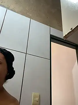 Snapshot of EggedGrowth chatting on January 17, 1:47 pm EggedGrowth online show from January 17, 1:47 pm