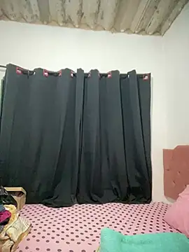 Snapshot of EggedGrowth chatting on February 19, 12:02 pm EggedGrowth online show from February 19, 12:02 pm