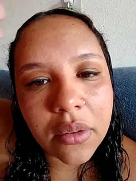 Snapshot of EggedGrowth chatting on November 1, 2:11 pm EggedGrowth online show from November 1, 2:11 pm