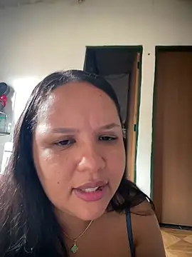 Snapshot of EggedGrowth chatting on February 9, 1:20 pm EggedGrowth online show from February 9, 1:20 pm