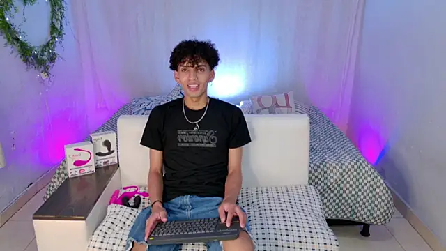 josesweet  online show from October 3, 10:55 pm