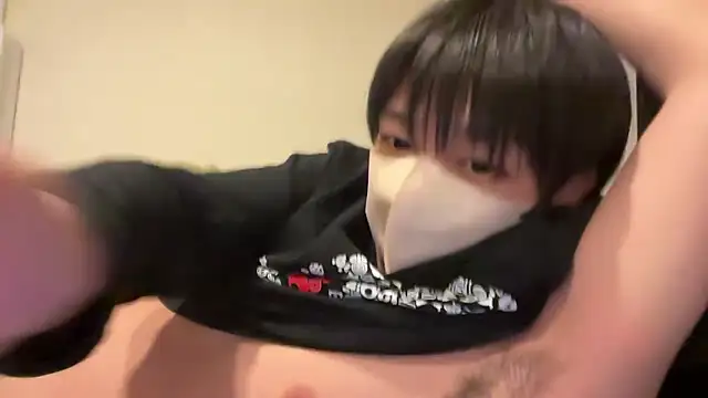 tora3220 online show from April 12, 1:14 pm