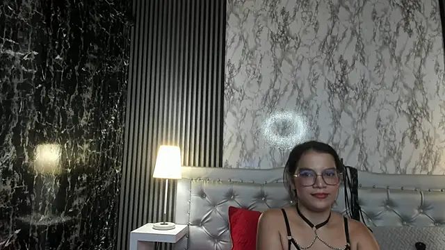 Snapshot of MaraBlake_ chatting on December 14, 9:09 pm MaraBlake online show from December 14, 9:09 pm