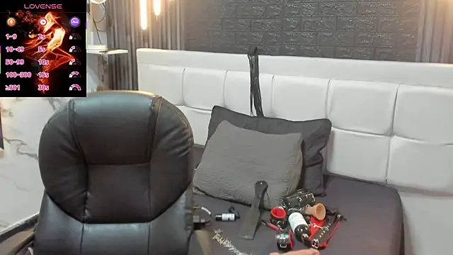 MaraBlake  online show from January 8, 1:33 am