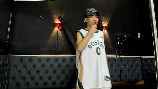 liam coleman25 online show from November 23, 4:33 am