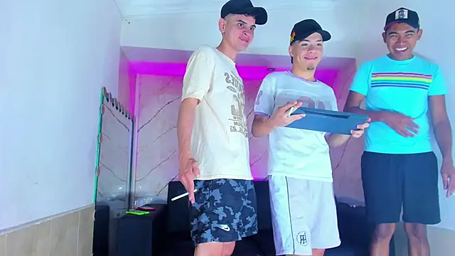 liam coleman25 online show from November 17, 4:49 am