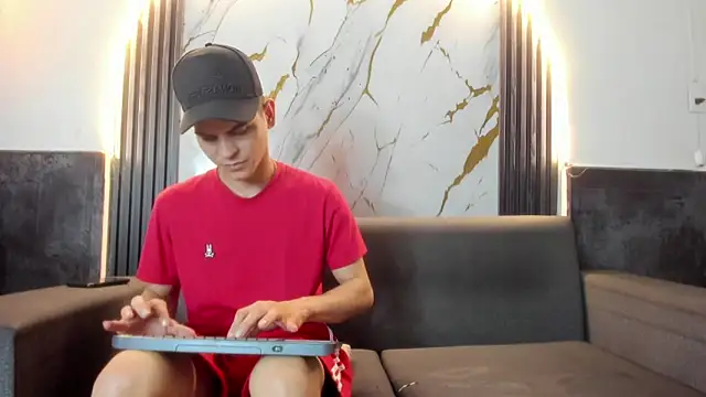 liam coleman25 online show from February 13, 4:56 am