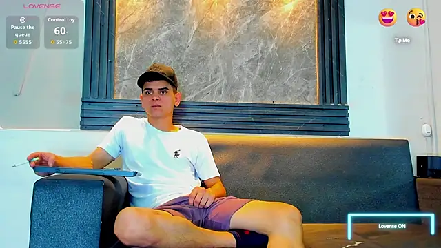 liam coleman25 online show from December 15, 4:40 am