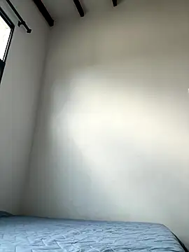 ISABELFORYOU1 online show from December 15, 9:20 pm