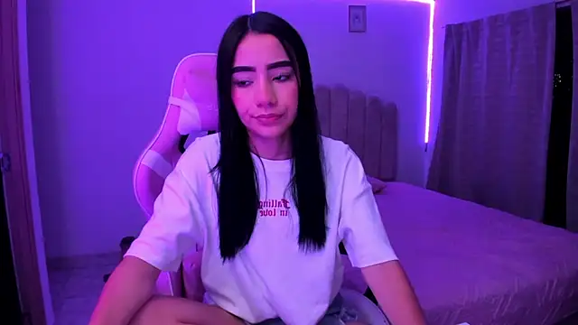 ISABELFORYOU1 online show from October 6, 12:23 am