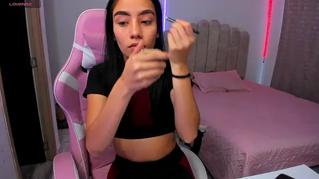 ISABELFORYOU1 online show from October 2, 9:51 pm