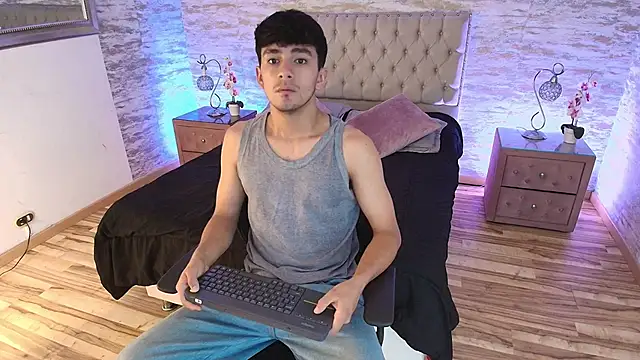 Axel Draven online show from April 15, 12:10 pm