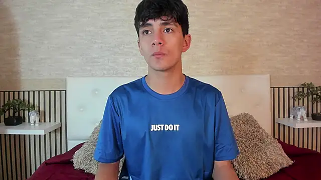 Axel Draven online show from April 18, 11:45 am