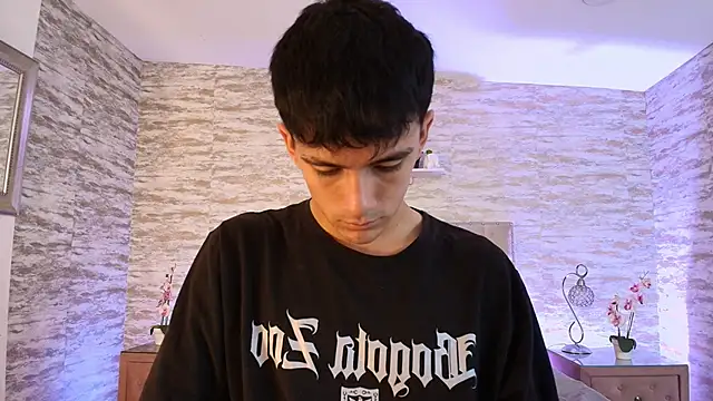 Snapshot of Axel_Draven chatting on June 20, 12:10 pm Axel Draven online show from June 20, 12:10 pm