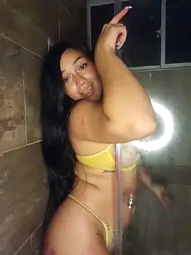 Snapshot of NahomyPearson chatting on November 17, 12:36 am NahomyPearson online show from November 17, 12:36 am