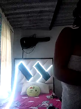 Snapshot of NileveSantanna chatting on October 6, 9:26 pm NileveSantanna online show from October 6, 9:26 pm