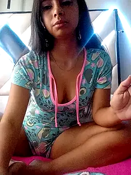 Snapshot of NileveSantanna chatting on October 7, 1:23 pm NileveSantanna online show from October 7, 1:23 pm