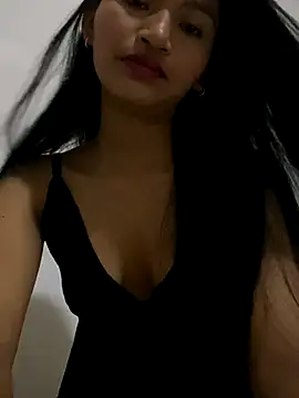 Snapshot of fenixzara chatting on October 1, 1:00 am fenixzara online show from October 1, 1:00 am