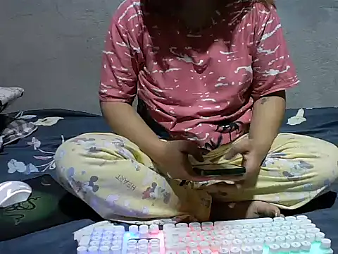 Ella marie14 online show from March 13, 9:53 pm