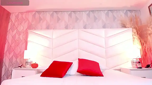 Snapshot of Charlotte_hall_ chatting on November 3, 3:12 am Charlotte hall online show from November 3, 3:12 am