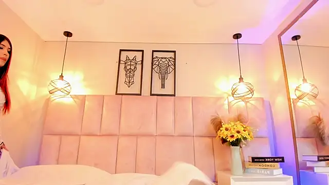 Snapshot of Charlotte_hall_ chatting on November 15, 4:38 am Charlotte hall online show from November 15, 4:38 am