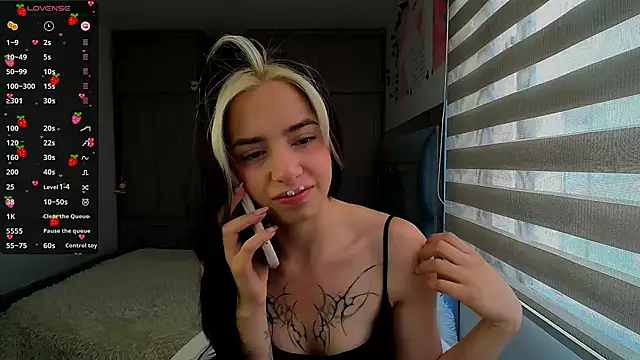 Kittyross online show from November 20, 2:40 pm