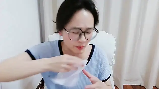 guai00 online show from May 9, 1:47 pm
