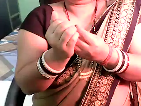 BABITA KUMARII online show from January 12, 4:58 pm