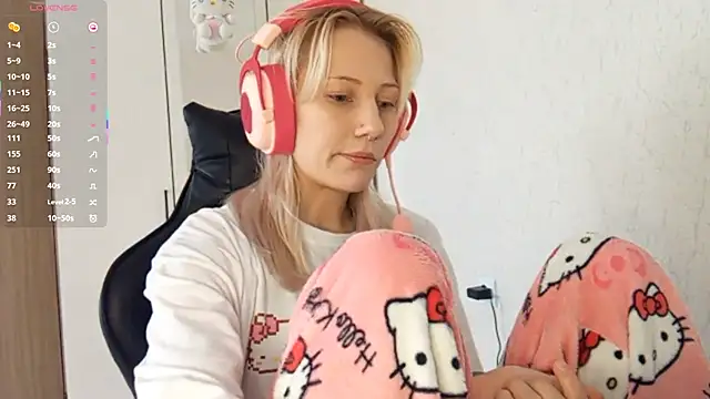 Snapshot of KandaceMassanelli chatting on October 4, 10:17 am KandaceMassanelli online show from October 4, 10:17 am