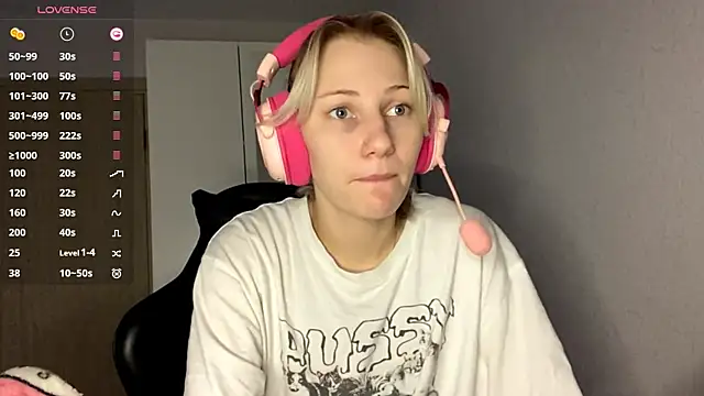 Snapshot of KandaceMassanelli chatting on October 20, 8:26 am KandaceMassanelli online show from October 20, 8:26 am