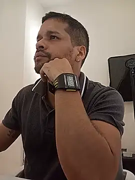 Snapshot of LucasGaeel chatting on July 2, 3:07 am LucasGaeel online show from July 2, 3:07 am