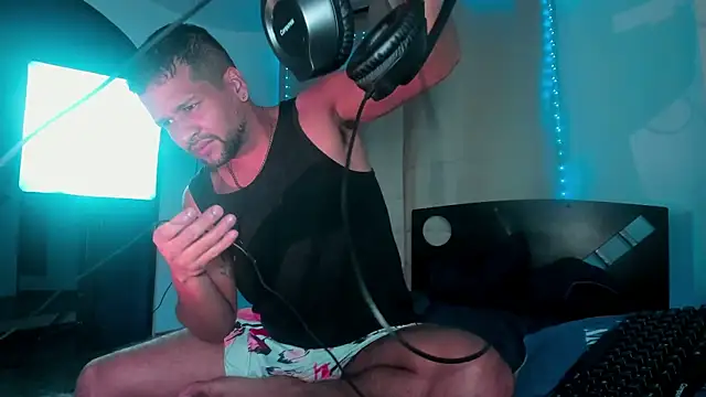 LucasGaeel online show from October 3, 12:36 am