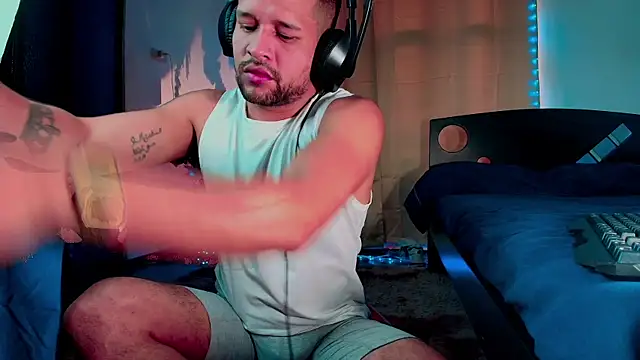 LucasGaeel online show from October 24, 4:50 pm