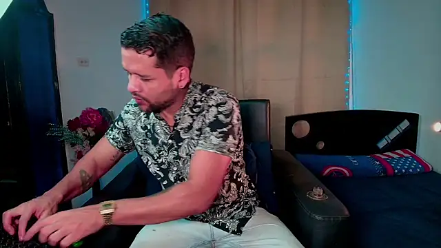 LucasGaeel online show from December 15, 12:55 pm