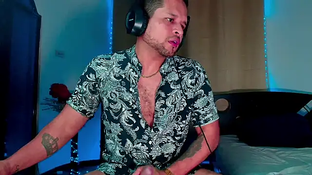 LucasGaeel online show from November 6, 11:20 pm