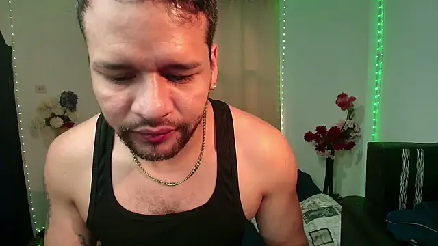 LucasGaeel online show from April 15, 1:59 pm