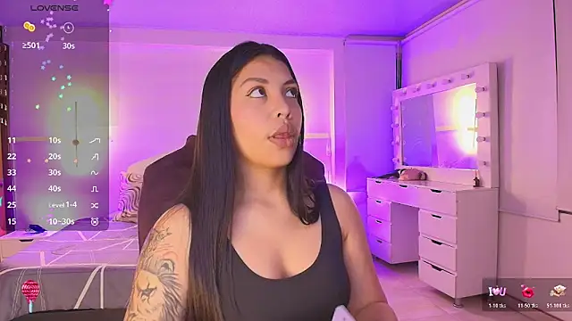 Snapshot of kloe28 chatting on February 28, 3:50 am kloe28 online show from February 28, 3:50 am