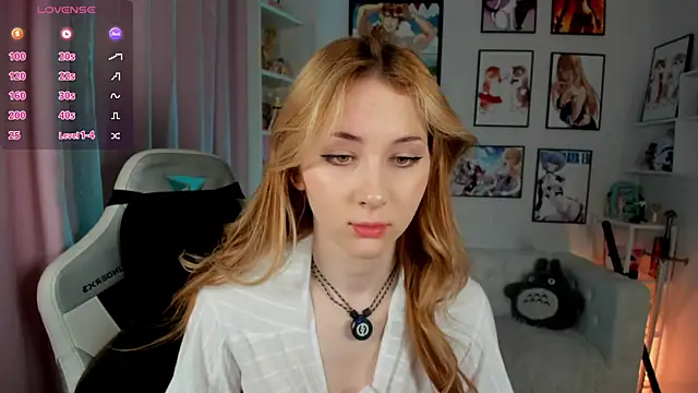 LiraKink online show from March 28, 4:02 am